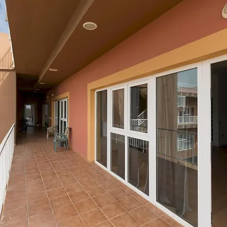 Apartment Home2book Modern With Pool In *