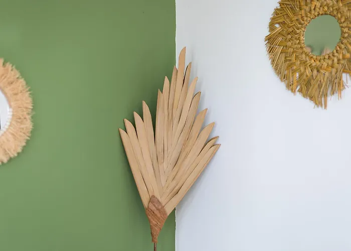 Apartment Home2book Modern With Pool In *