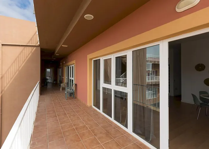 Apartment Home2book Modern With Pool In *