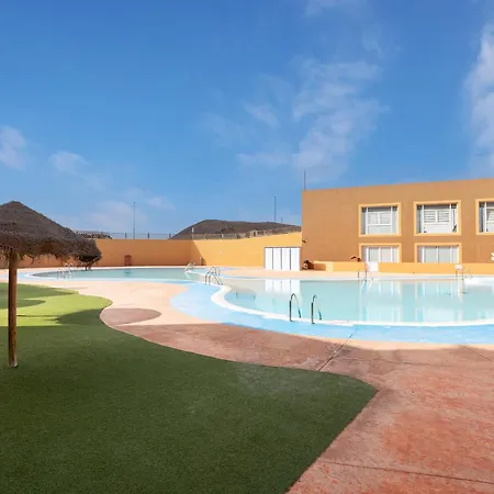 Home2book Modern With Pool In 아파트