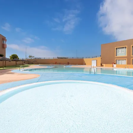 Home2book Modern With Pool In 아파트