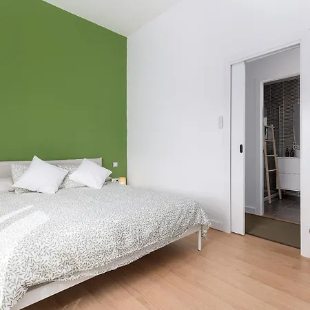 Apartment Home2book Modern With Pool In *